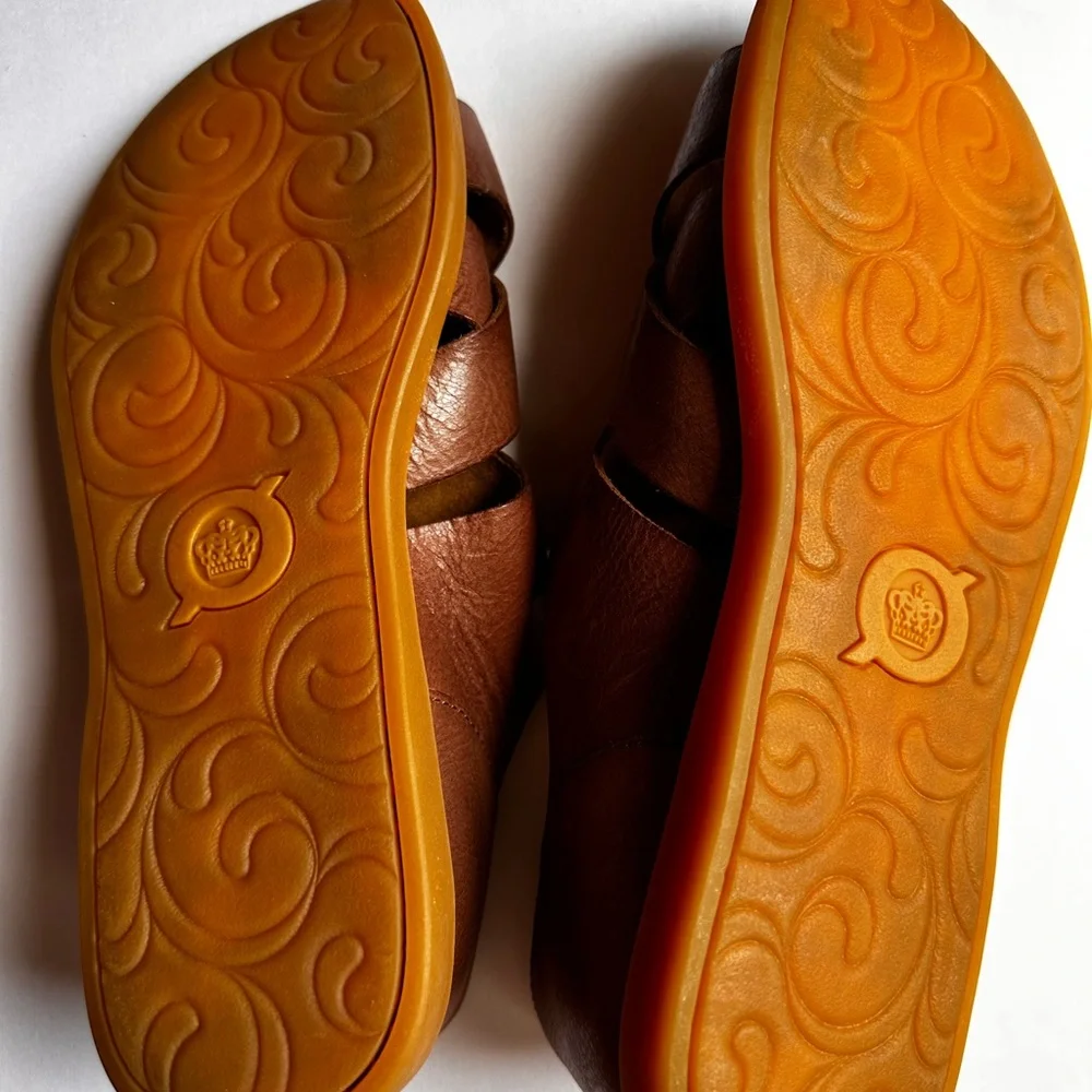 Born Ithaca Women’s Brown Leather Criss Cross Comfort Sandals NWOB Size 8.5M